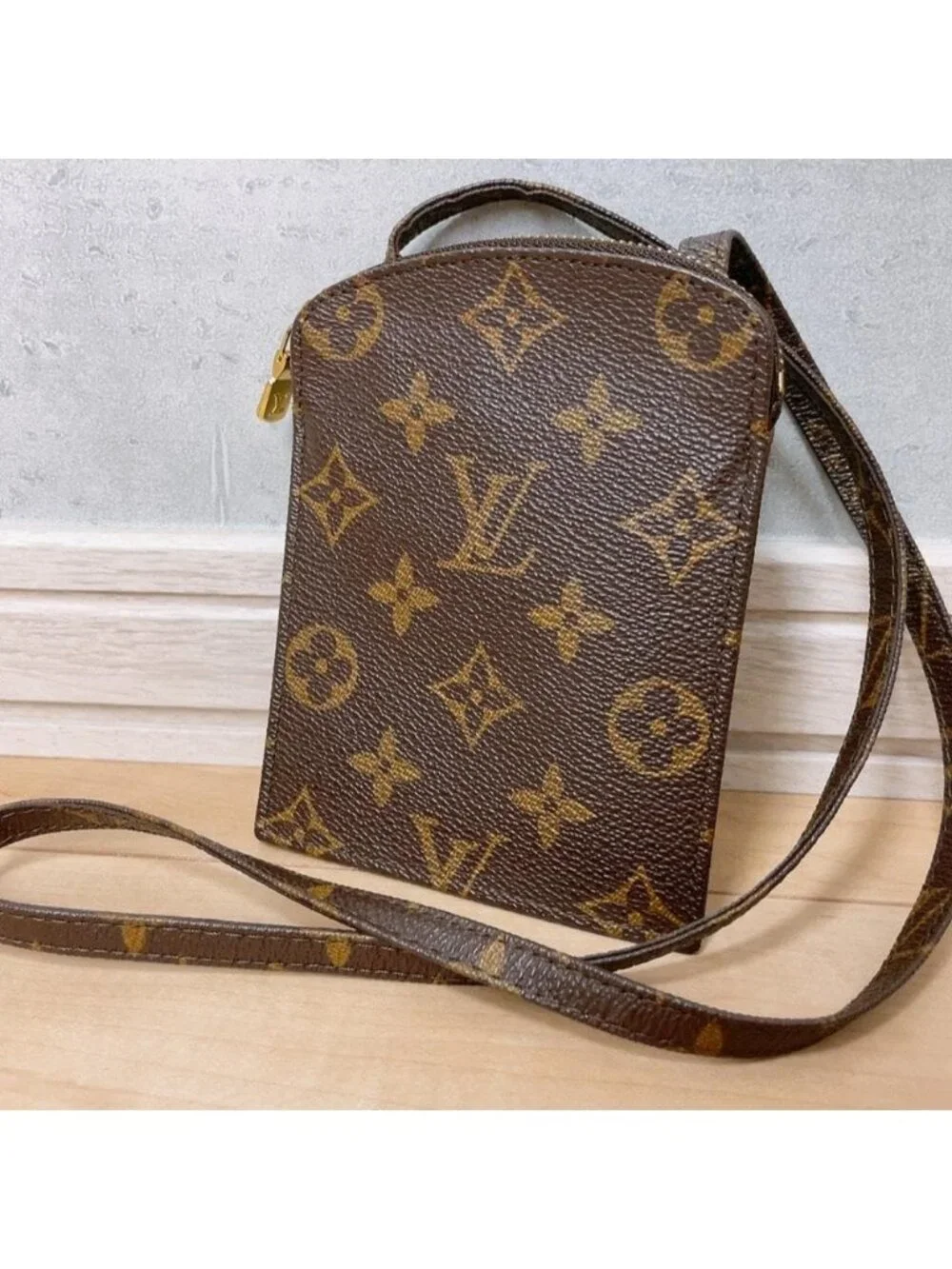 Louis Vuitton Monogram Pochette Cles